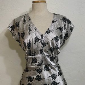 GLORIA VANDERBELT Size: L Satin Blouse